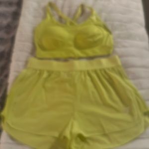 GYM SHARK SET! BRAND NEW! NEON GREEN! SHORTS & SPORTS BRA!! SIZE MED